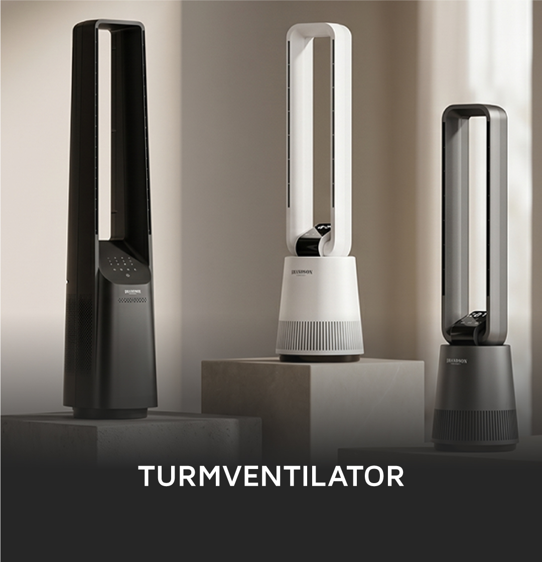 Brandson Turmventilator in Schwarz und Weiß mit schlanker Bauform, Bedienfeld und Fernbedienung auf einem Tisch.
