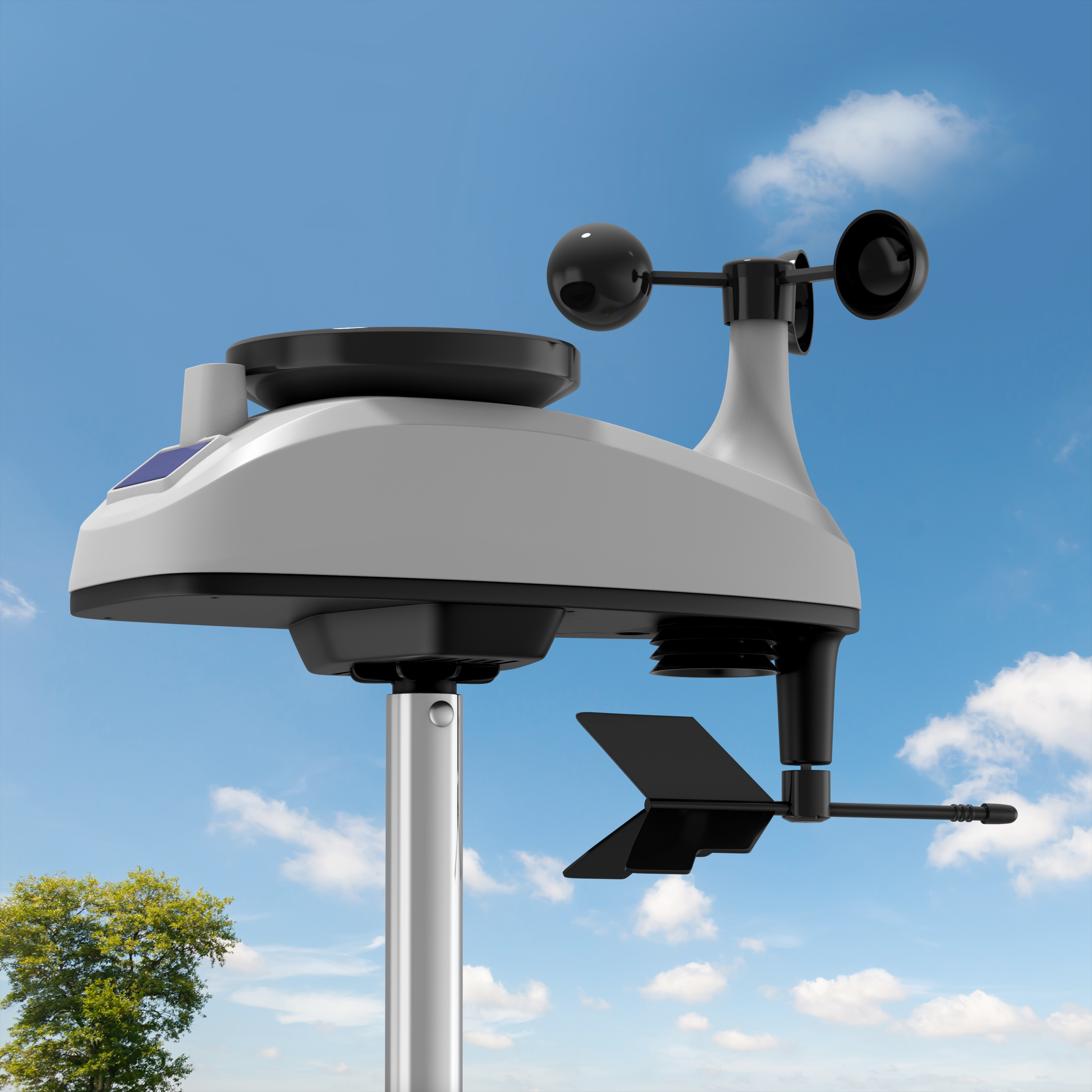 Sensoreinheit der Brandson-Wetterstation mit Anemometer und Windfahne, montiert auf einer Metallstange vor einem blauen Himmel mit Wolken.