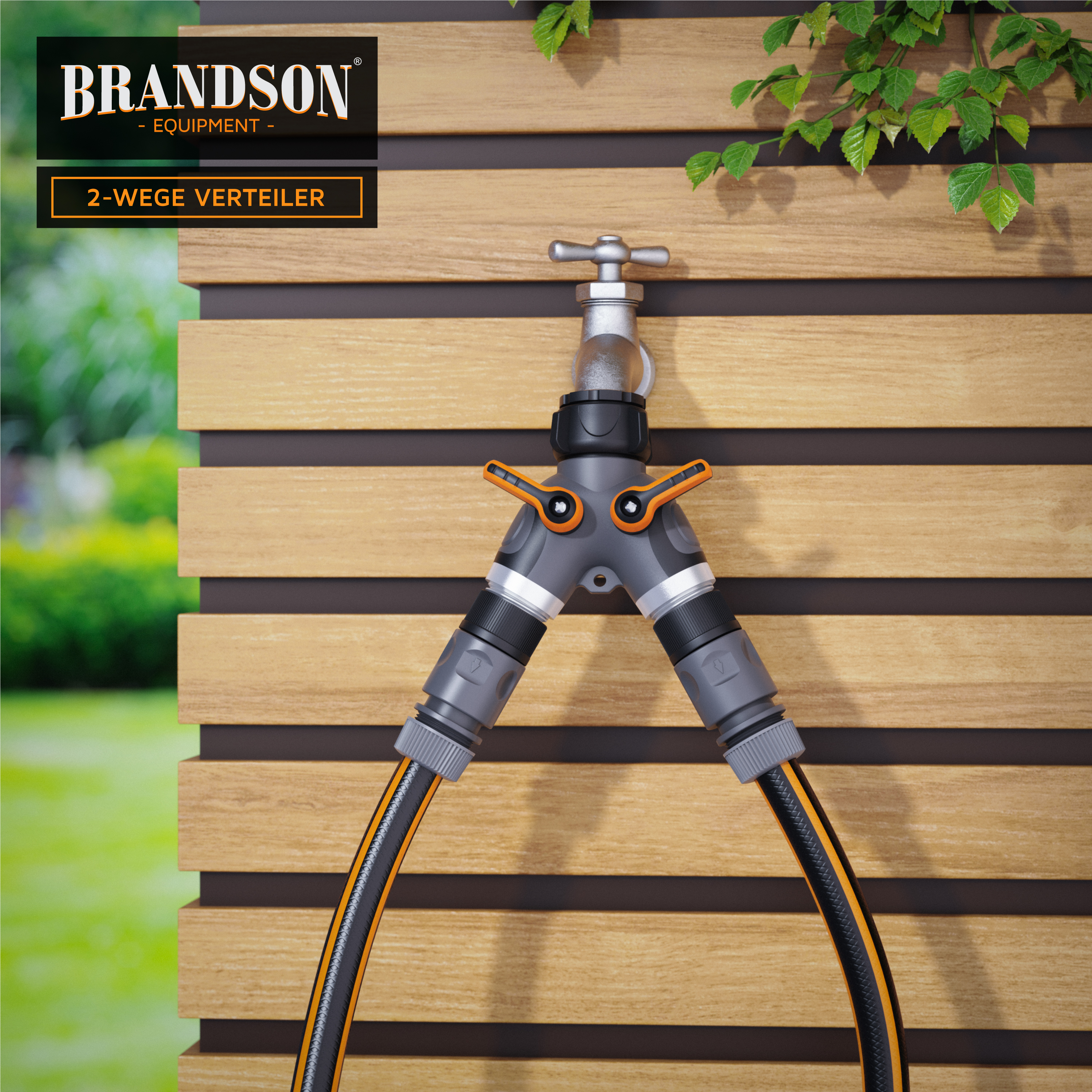 Brandson 2-Wege-Verteiler mit grauem Kunststoffgehäuse und orangefarbenen Reglern, montiert an einem Wasserhahn.